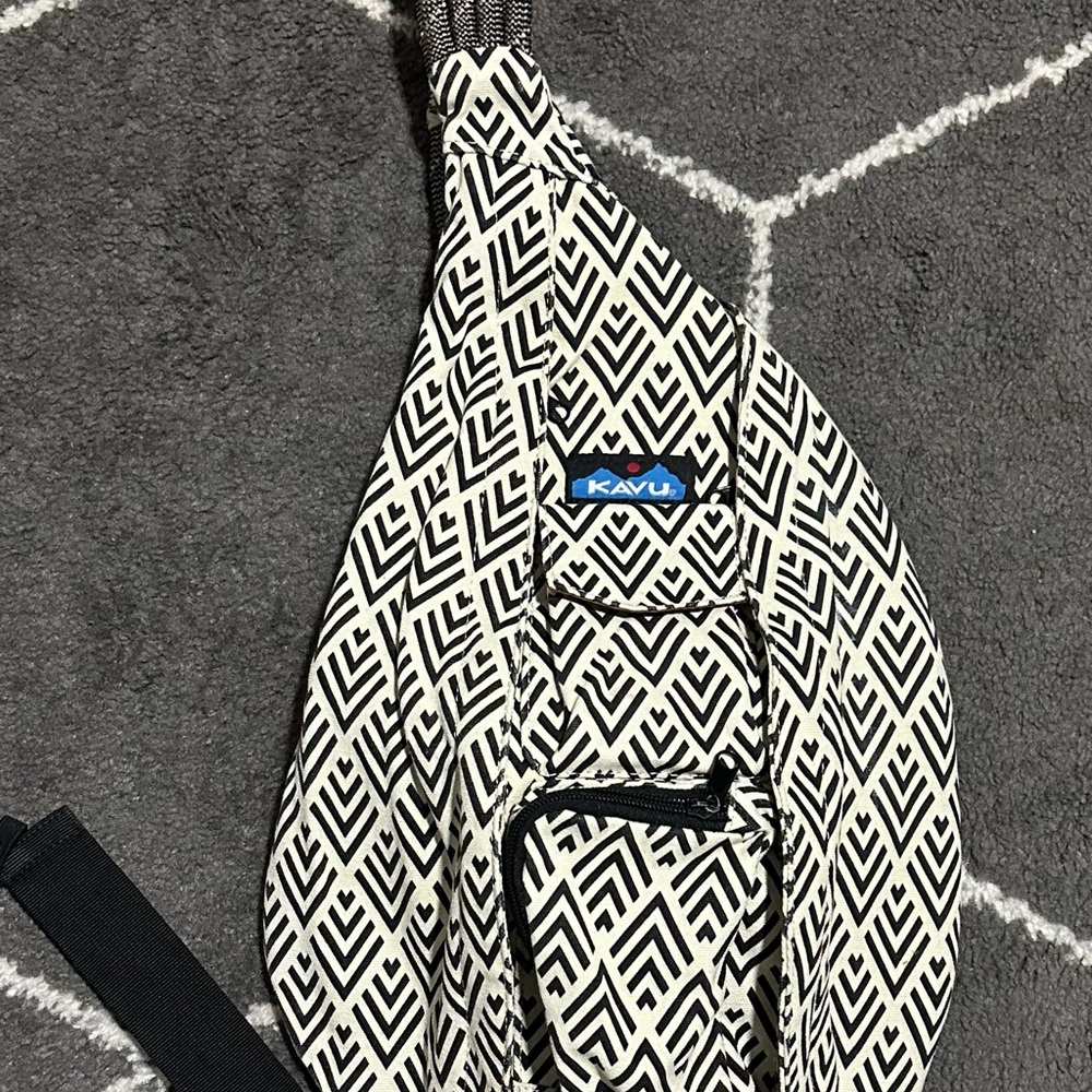 Kavu Black & White Geometric Sling Pack